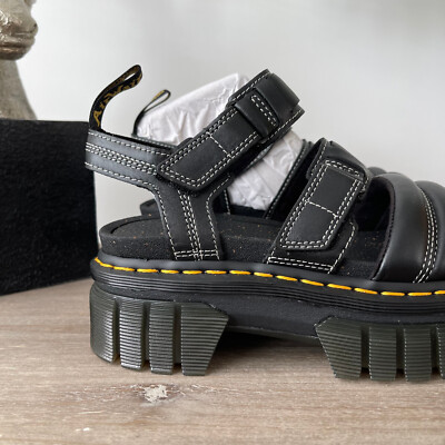 Dr MARTENS Ricki Platform SANDALS 3 strap quilted lux Black Dr MARTENS Ricki Platform SANDALS 3 strap quilted lux Black