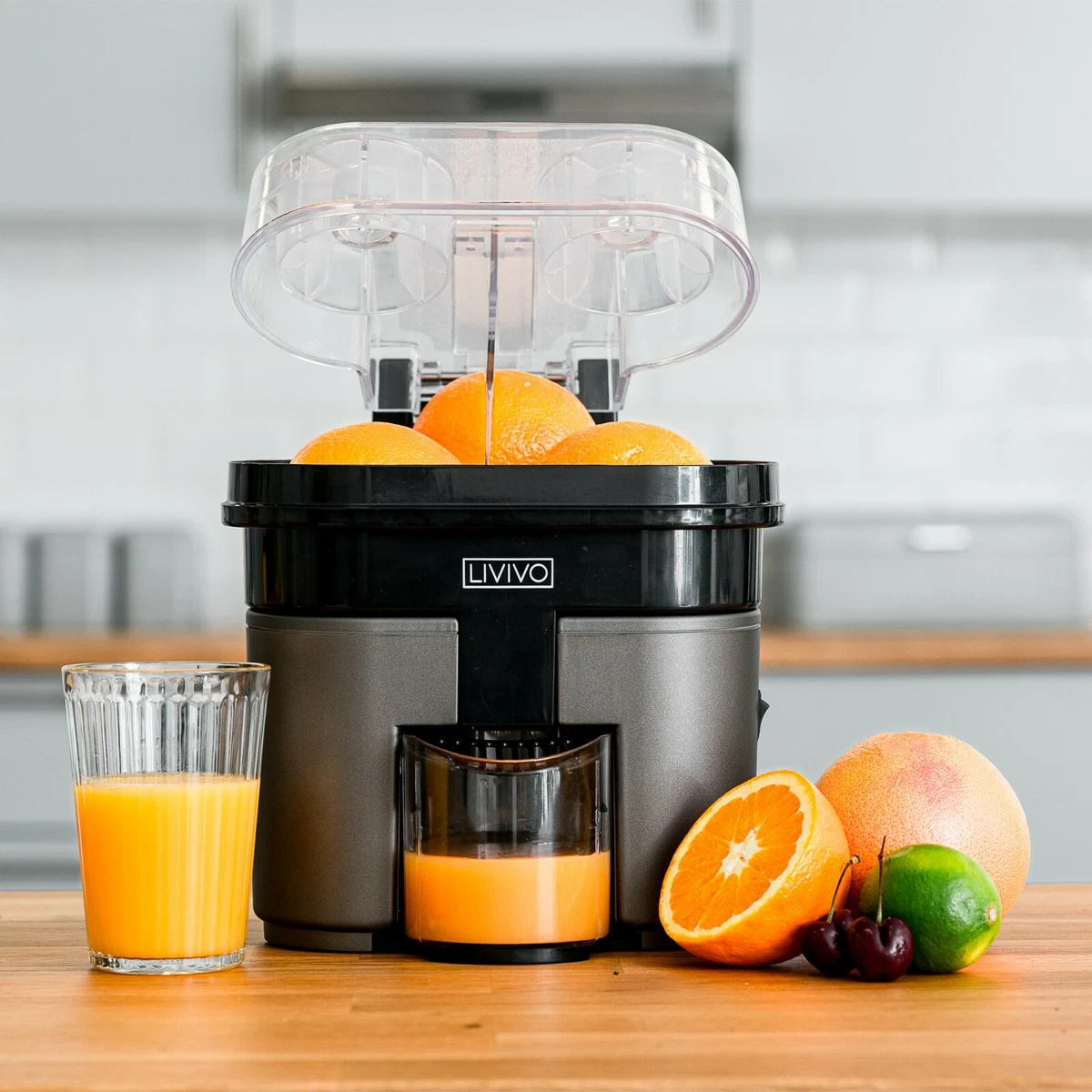 Electric citrus juicer