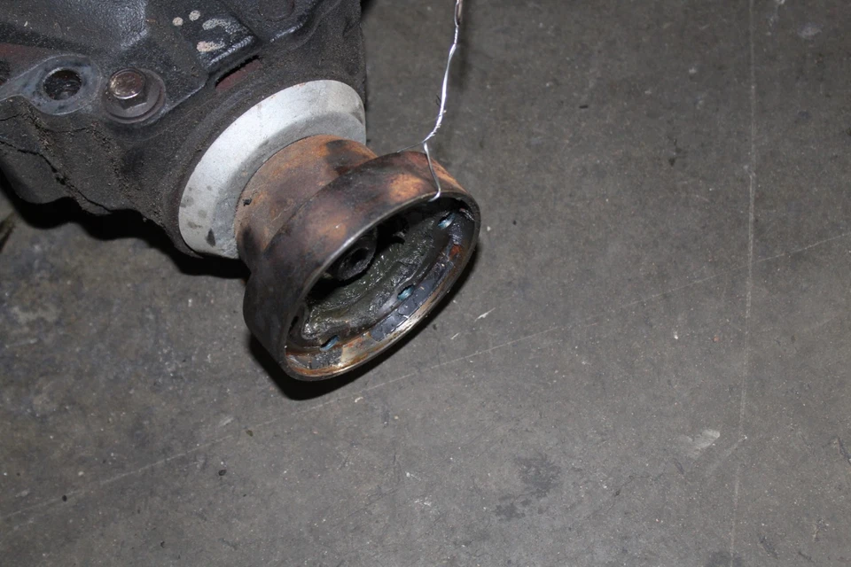 Land Rover Range Rover 2003-2005 diferencial delantero portador J4157 Foto 2 de 4