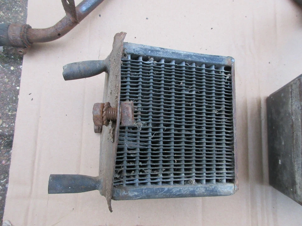 NÚCLEOS INTERCAMBIADORES DE CALOR BORGWARD ISABELLA BEHR ORIGINALES + TUBERÍAS. Foto 2 de 4