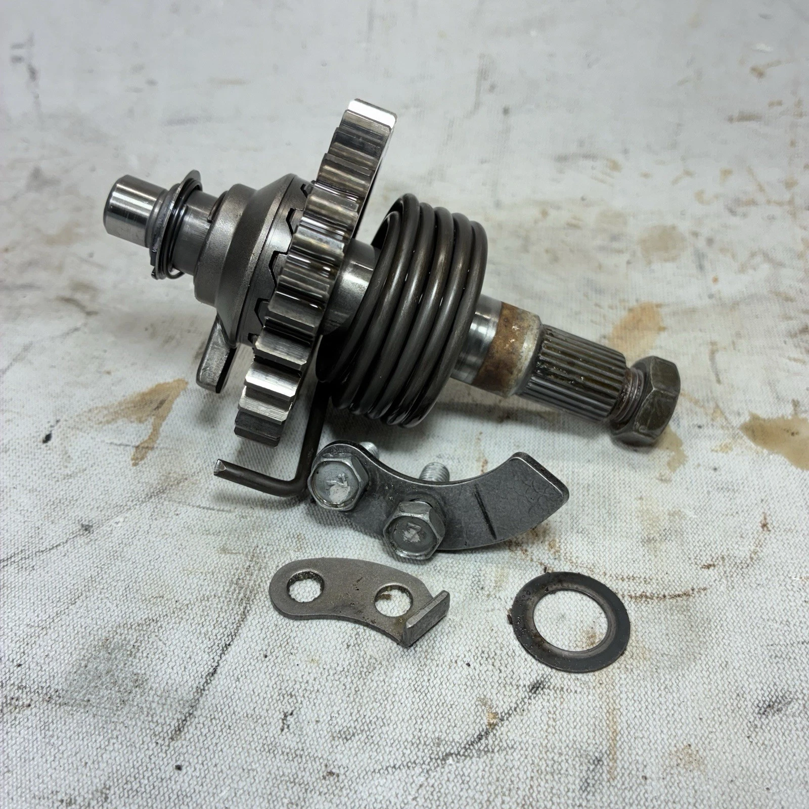 2001 95-06 KDX200 KDX 200 220 Kick Starter Mechanism Shaft Spindle Gear Ratchet
