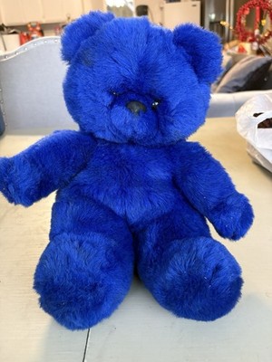rare vintage 1985 Heartline Crayola bear.