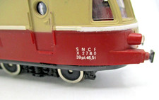 Locomotive électrique CC 40105, livrée argent et rouge, série unique