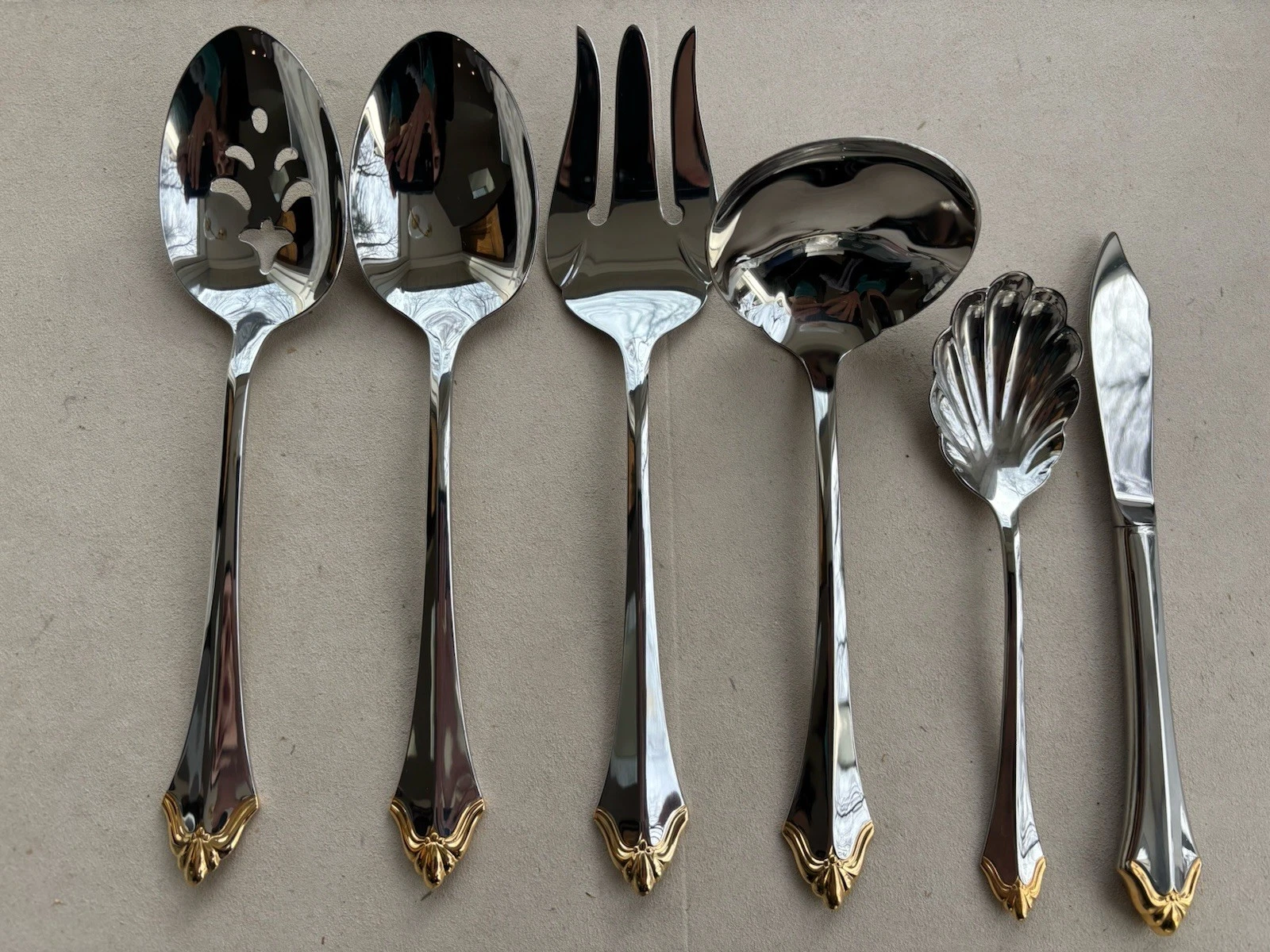 Oneida - GOLDEN KENWOOD - lot of 6 serving pieces NEW