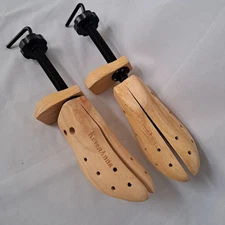 Shoe Stretcher/ Expander, Wood, men/women, Set of 2