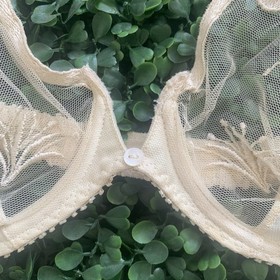 Stunning vintage French designer Aubade reeds & ribbon pattern underwire bra