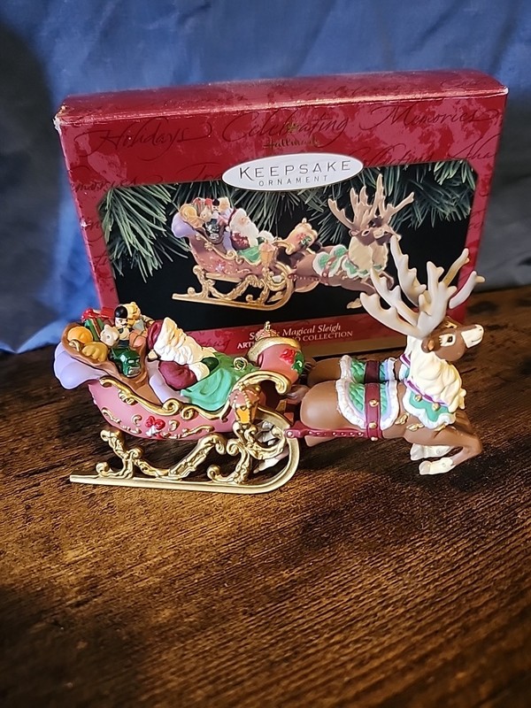 Vintage 1997 Hallmark SANTA'S MAGICAL SLEIGH Christmas Keepsake Ornament W/Box