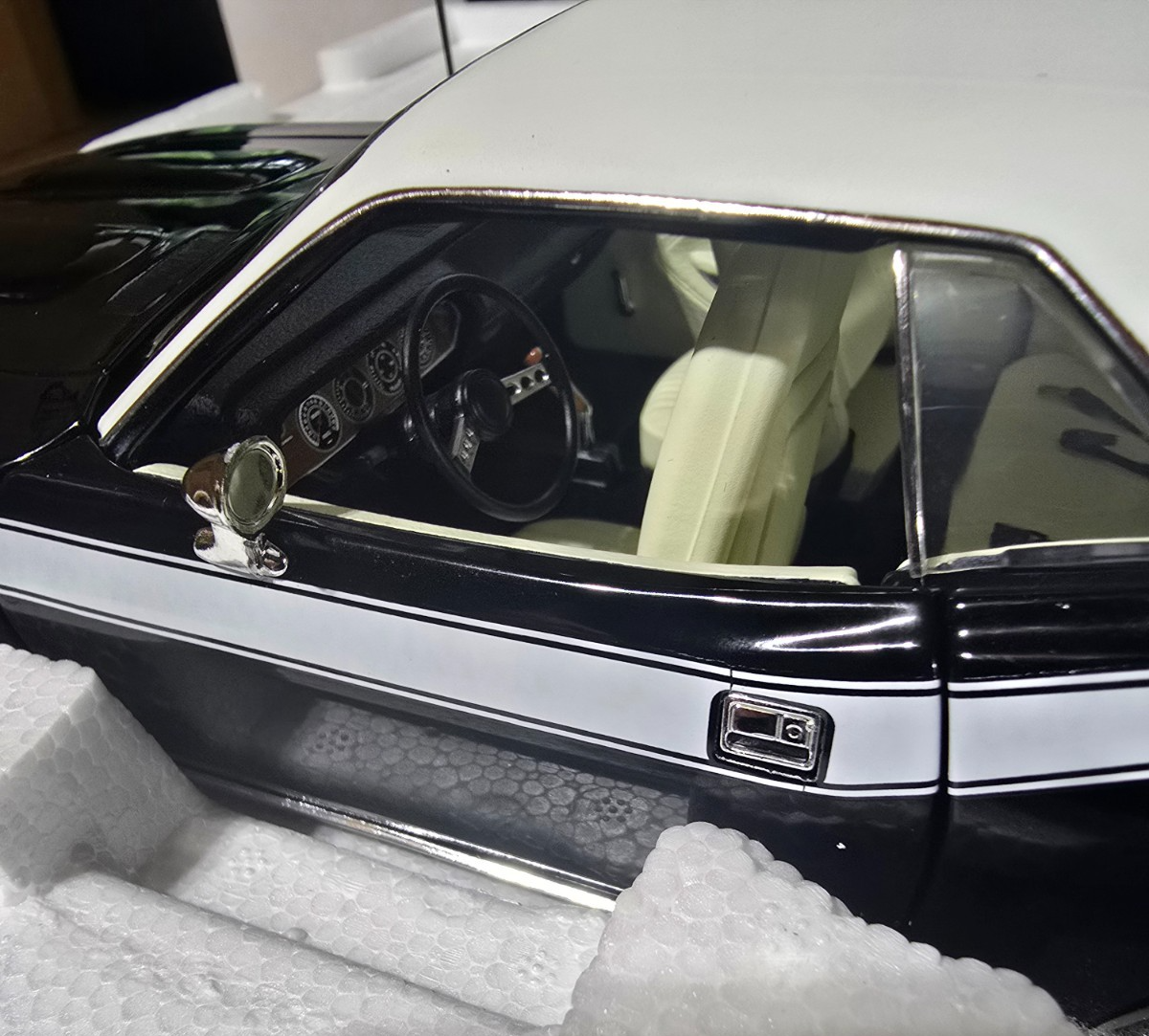 ACME 1/18 1972 PLYMOUTH CUDA 340 BLACK A1806137 1 OF 490 | eBay