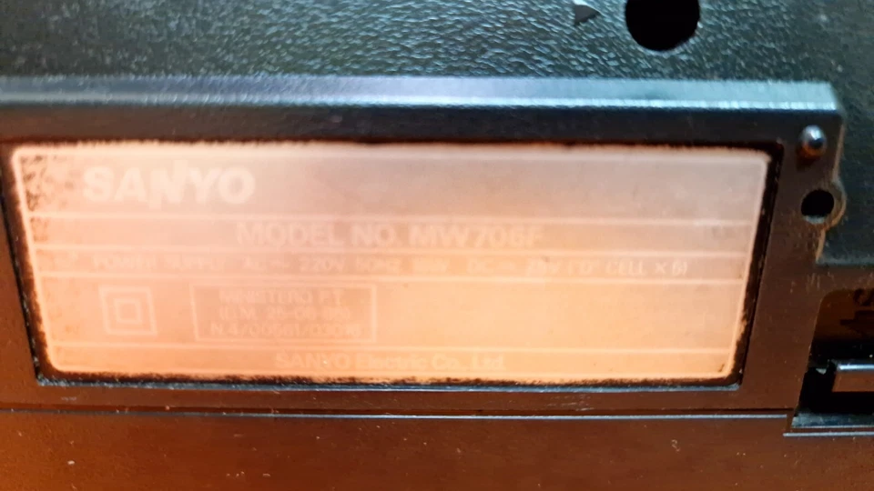 SANYO MW706F Mini Radiorecorder in schwarz. Vintage, komplett restauriert! - Bild 4 von 4