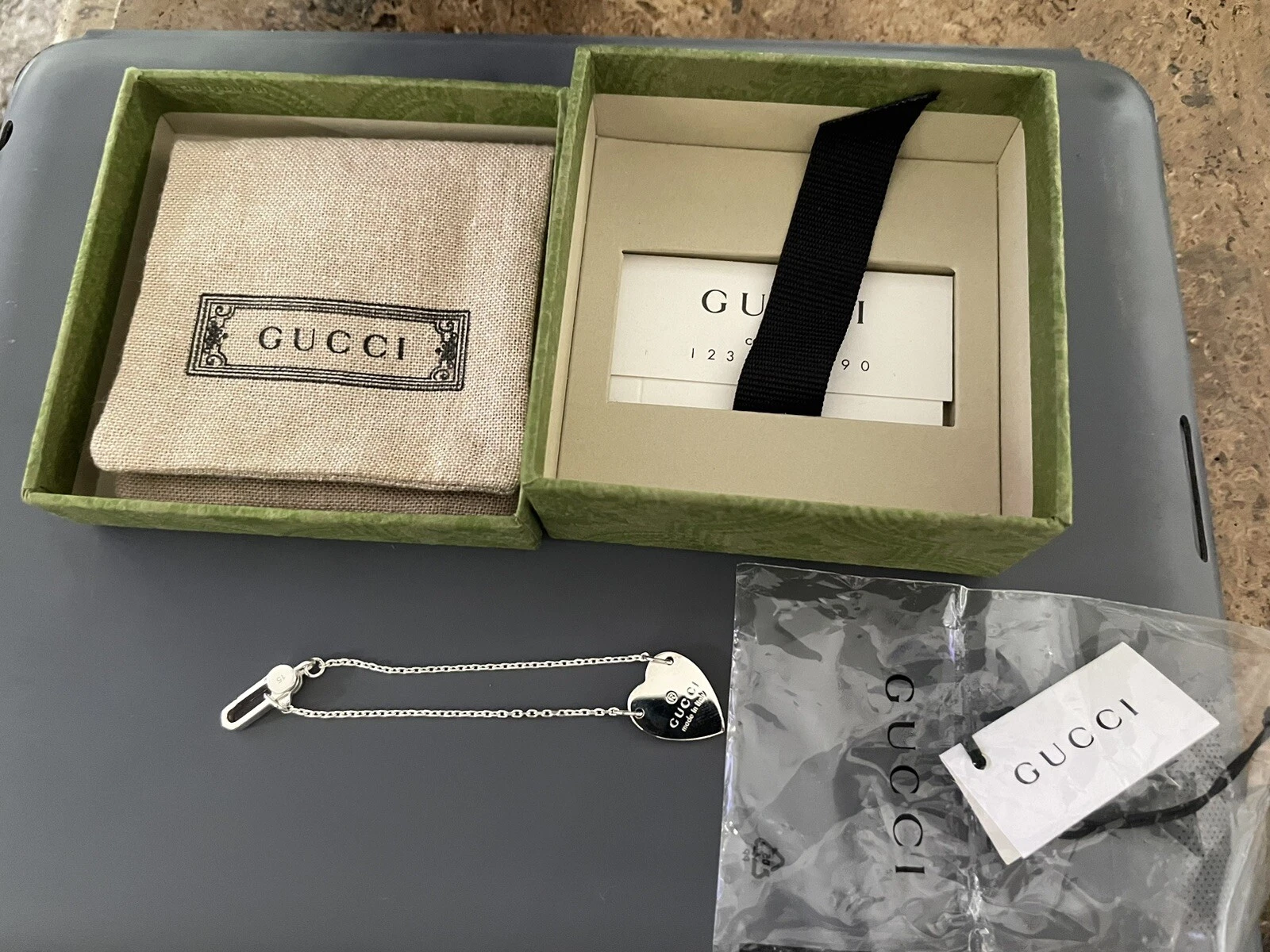 Bracciale Gucci con ciondolo cuore in argento sterling misura 15
