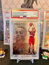 Damian Lillard Rookie Cards and Autograph Memorabilia Guide 5