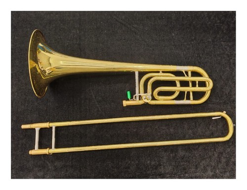 Yamaha Bass Trombone YBL-322 - Picture 4 of 9