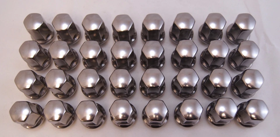 32 tuercas pulidas OEM de fábrica para Chevy Silverado GMC Sierra 2500 3500 HD Foto 2 de 3