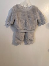 Baby Gap Unisex Fuzzy Sherpa 2 Piece Set Size:0-3 Months