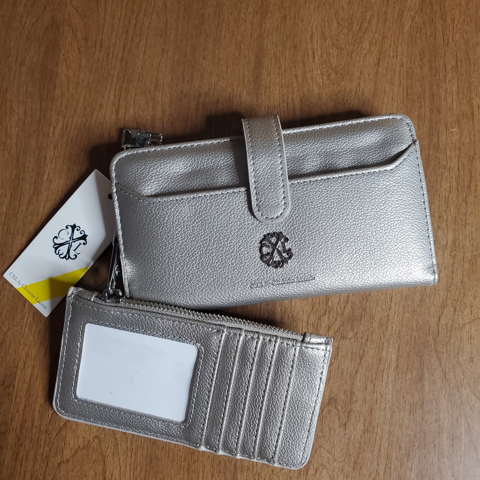 CXL Christian Lacroix Bryce Pebble ID Fold Womens Zipper Wallet Card Holder Gray