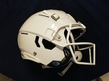 Duży biały kask piłkarski Schutt F7 2.0 dla dorosłych