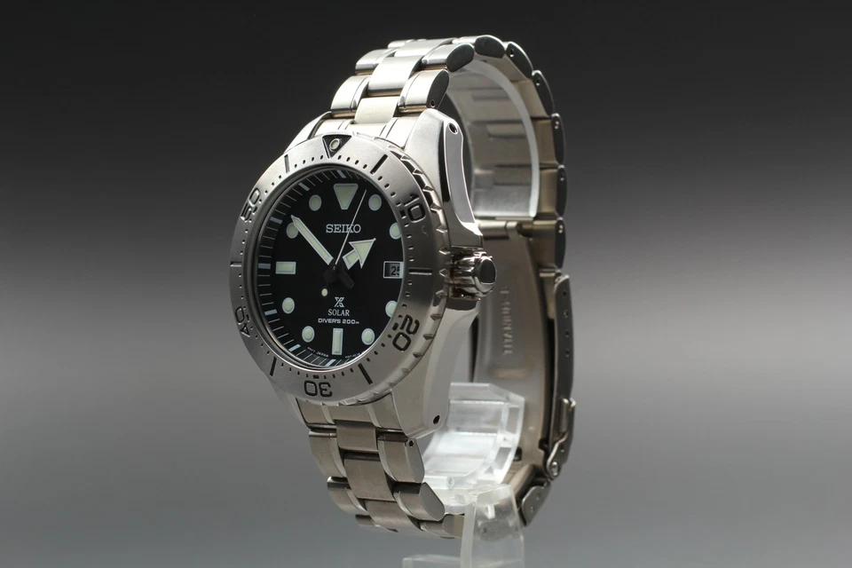 [Caixa] Relógio masculino Seiko Prospex V157-0BN0 data solar mostrador preto titânio mergulhador - Imagem 2 de 4