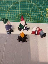 Garden Gnome Statue drunk Gnome Resin Lawn Ornament Figure 4 pieces