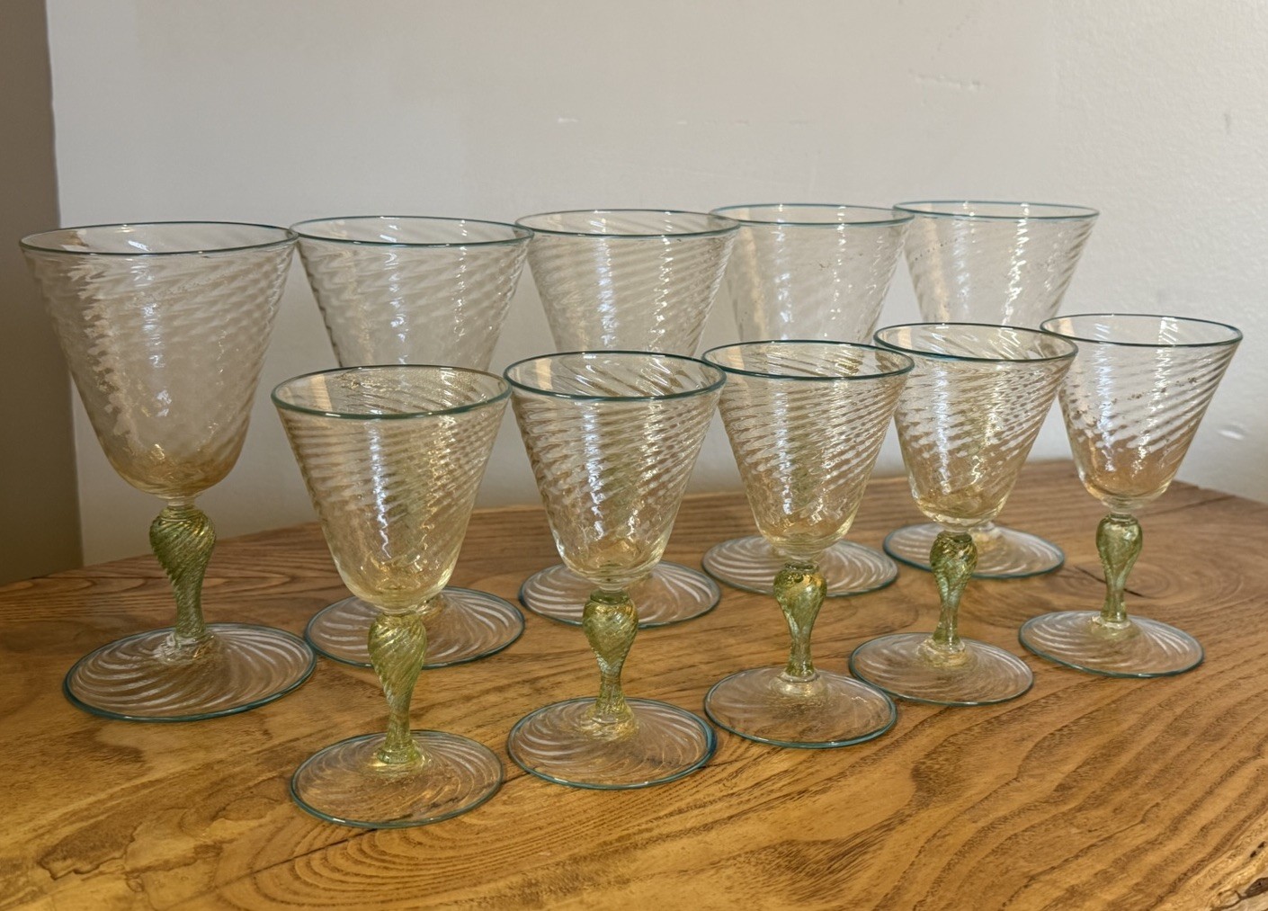 10 Hand Blown ATQ Venetian Murano Glass Goblets W/ Gold Flec, Grn Stem ...