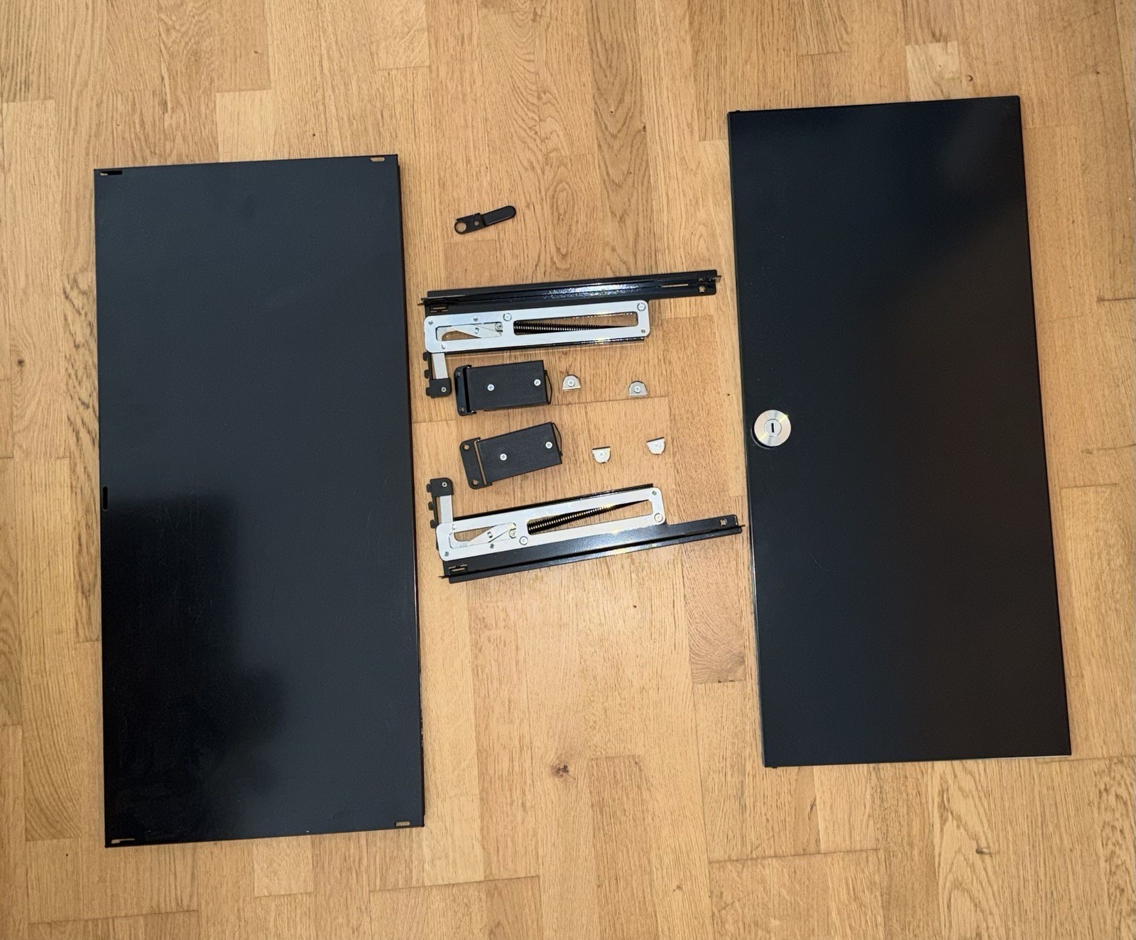 USM Haller sliding door set black 75x35cm "Incl. Accessories 750x350 flap RAL9