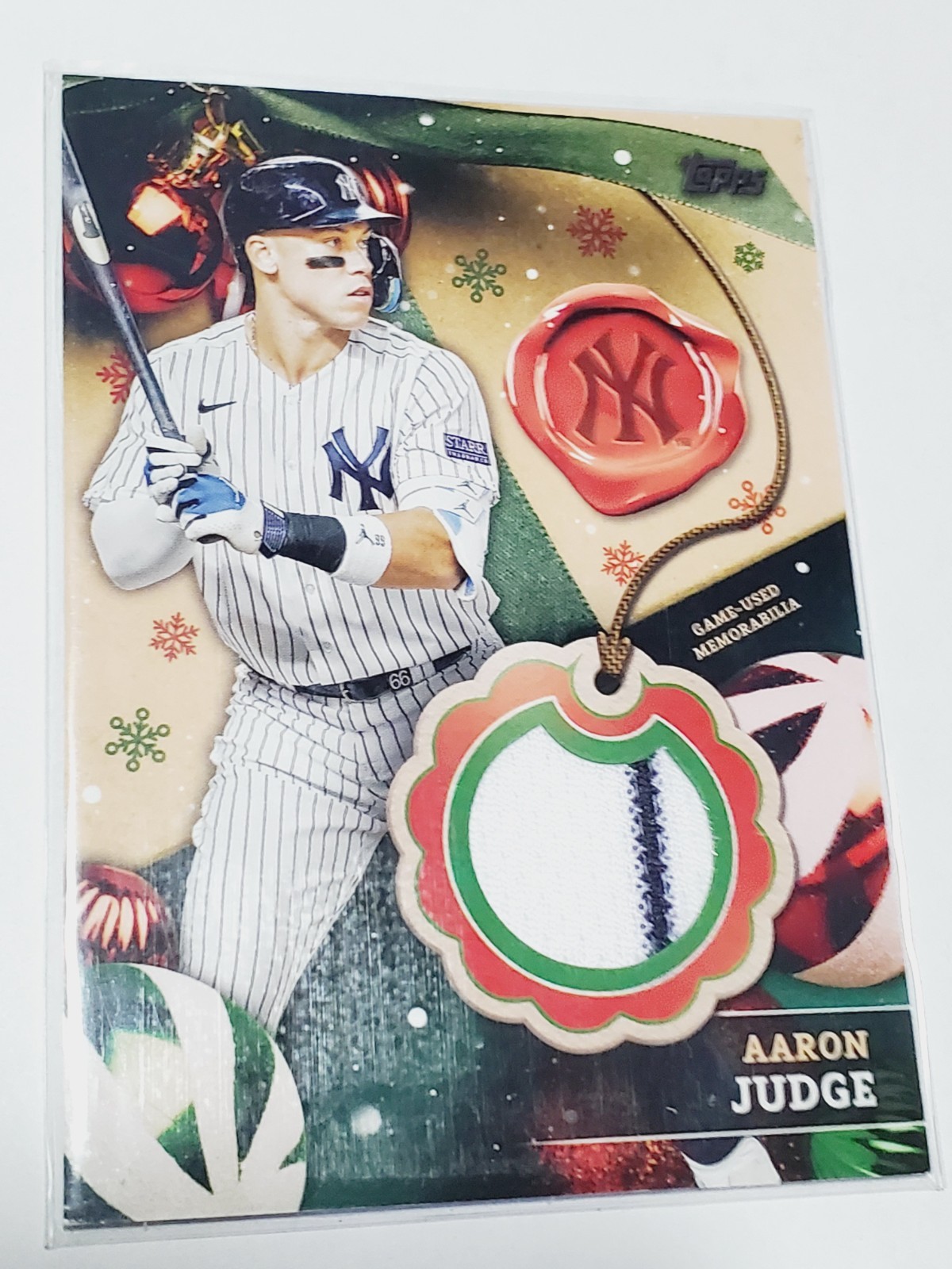 Aaron Judge 2024 Topps Holiday Striped Jersey Patch Relic #RC-AJ card Yankees B
