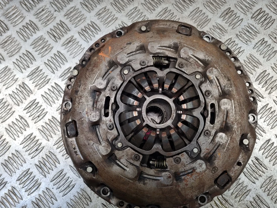 TOYOTA RAV4 XA40 FLYWHEEL DMF & CLUTCH KIT 2.2 DIESEL 31250-42090 2013 - 2018 - Image 3 of 4