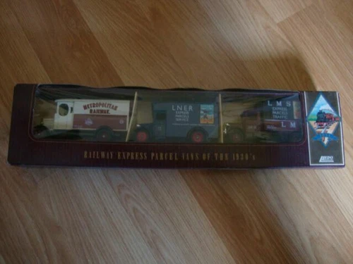 Lledo Morris Diecast Delivery Trucks