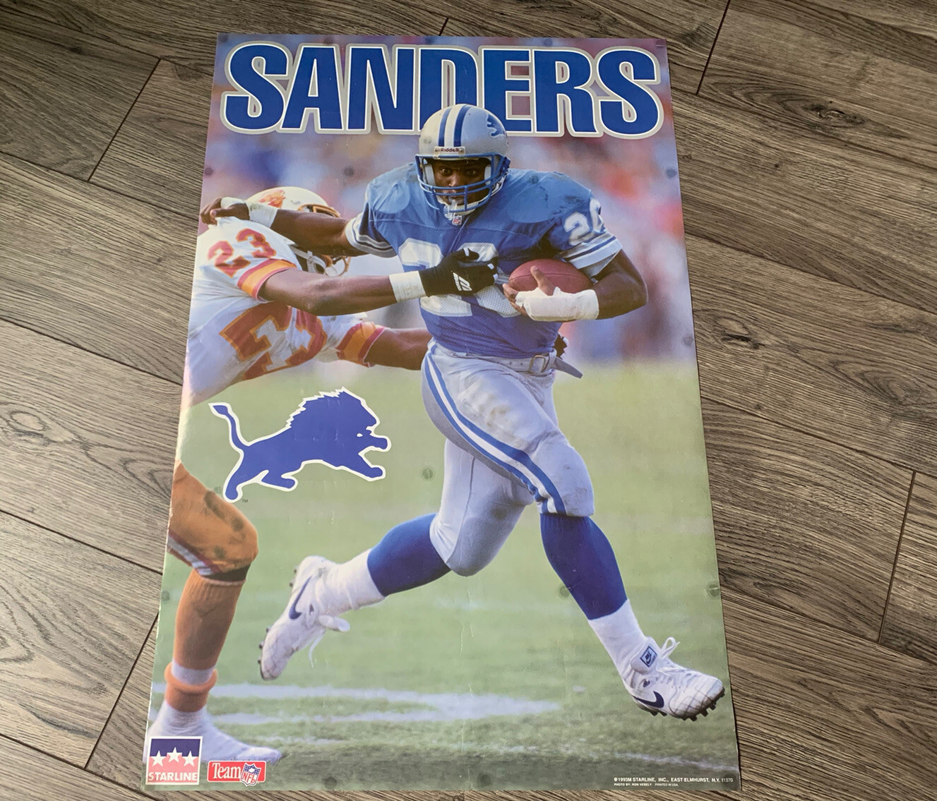 1993 STARLINE BARRY SANDERS DETROIT LIONS POSTER 23x34