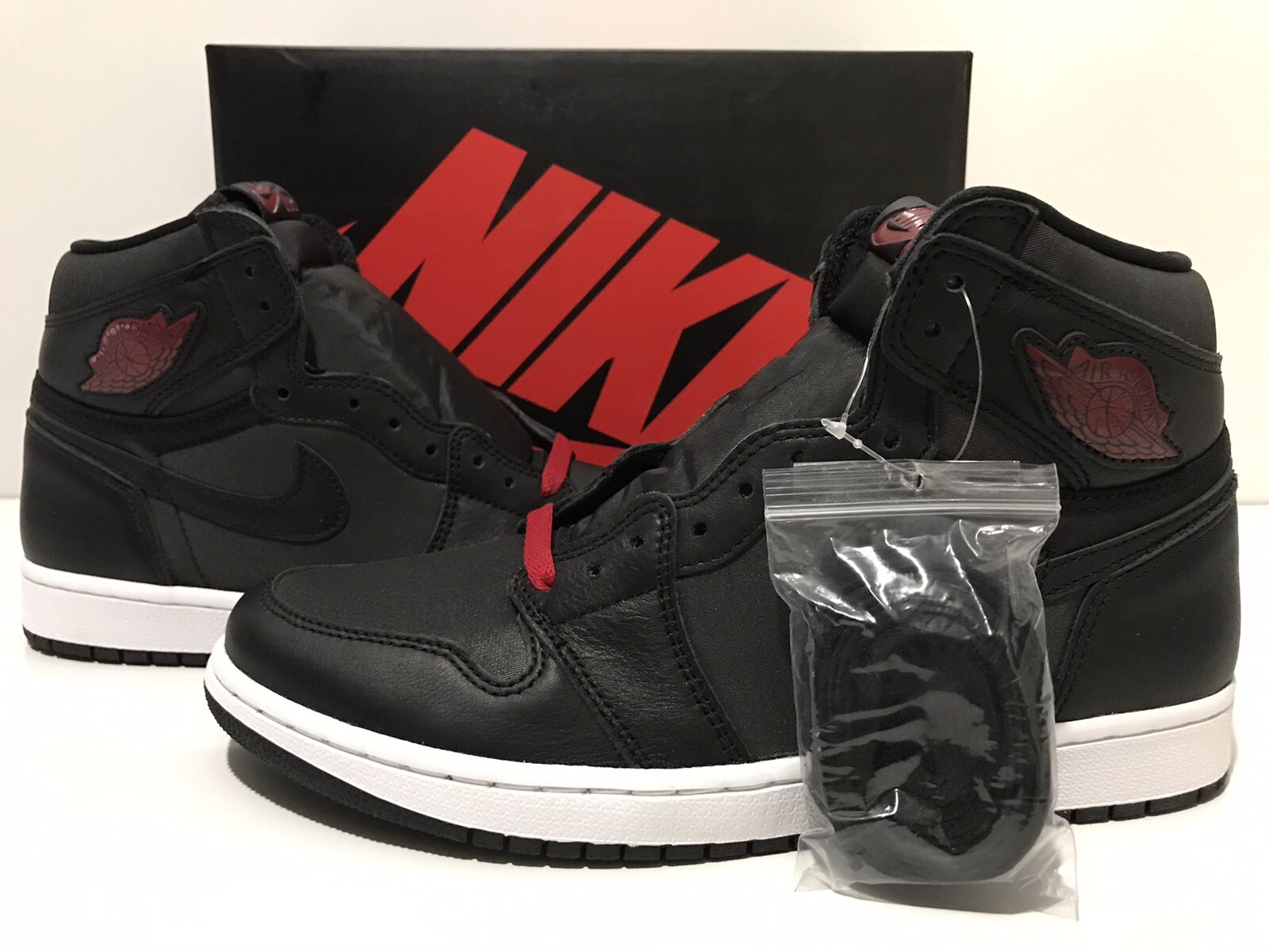air jordan 1 high black satin gym red