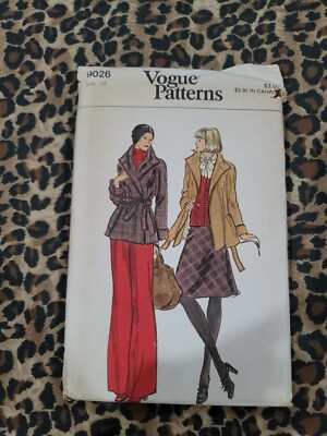  Vintage VOGUE Sewing Pattern 9026 JACKET SKIRT PANTS Size: 10 Un-CUT(1102