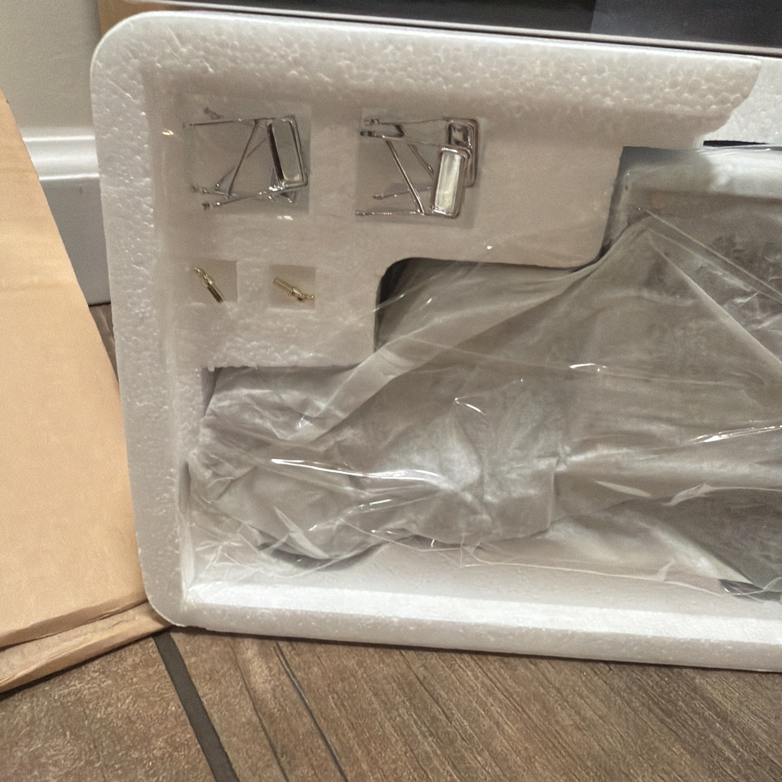 FIRST GEAR THE MACK TRANSPORT SERIES NO.203 MODEL R-600 STRAIGHT TRUCK 19-2410