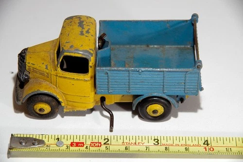 Dinky Toys #410 End Tipper Truck Vintage