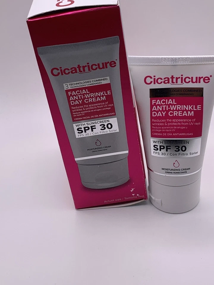 Crema de día facial antiarrugas Cicatricure. Crema hidratante y protector solar. SPF30. 1,5 oz Foto 3 de 4