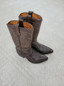 cowboy boots wide width womens