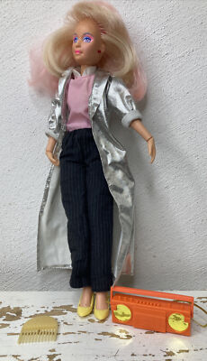 Jem & The Holograms Danse Misfits Boombox Brush VTG Dressed With Heels  