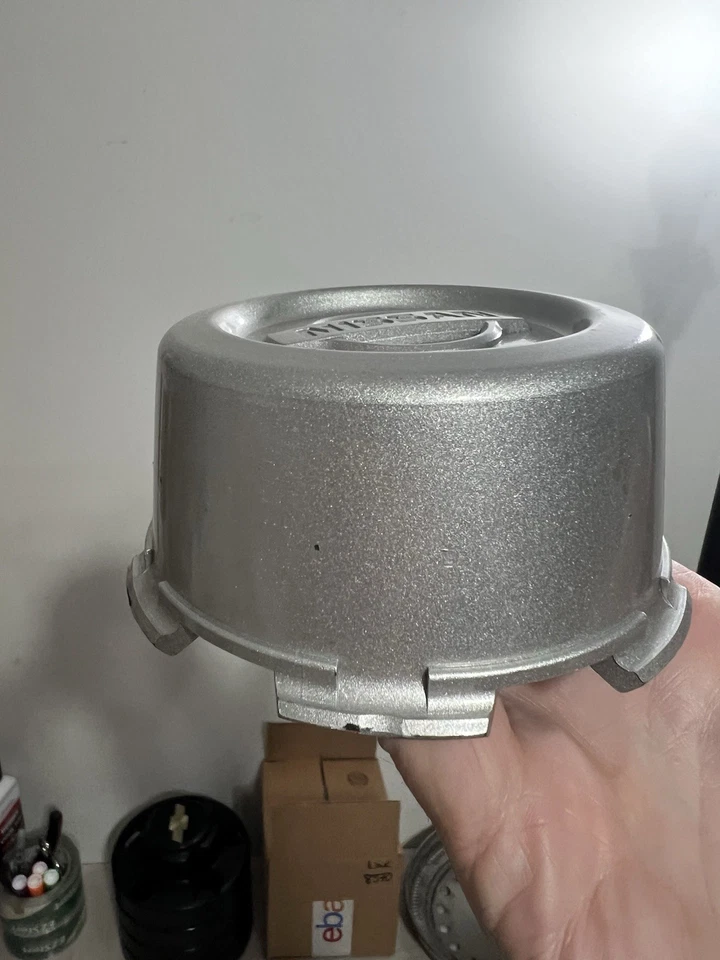 2000 - 2004 OEM Nissan Pathfinder  Wheel Center Caps Hubcaps Covers  40343-78410 - Image 3 of 4