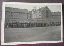 AK   Fotokarte,  2 Weltkrieg,  Kaserne ??  be...