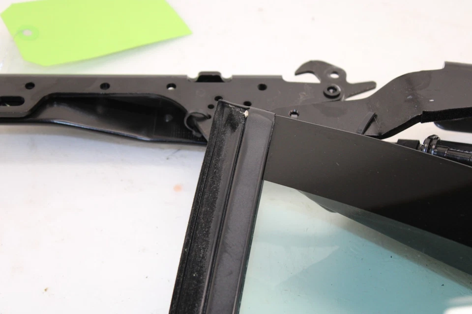 Cadillac XLR 2004-2009 cuarto trasero izquierdo ventana vidrio/bisagra OEM NI51 Foto 4 de 4