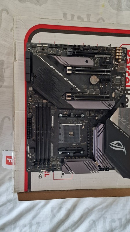 ASUS ROG Strix X570-F Gaming ATX Motherboard AMD Socket AM4 DDR4 untested