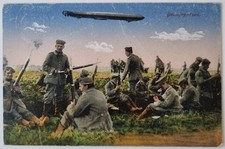 Zeppelin AK / Foto koloriert - Gewehrputzen mit Luftschiff, 1.WK von 1917