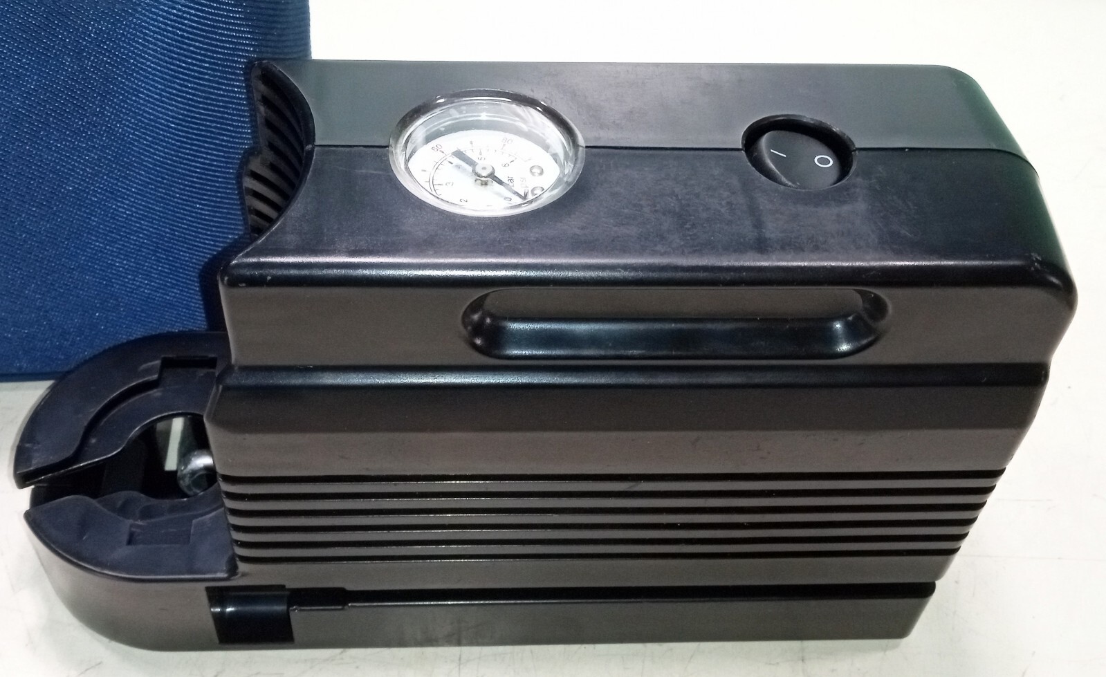 Maserati Tool Kit Tire Inflator Pump_Case_Quattroporte_Ghibli_GranTurisimo_OE