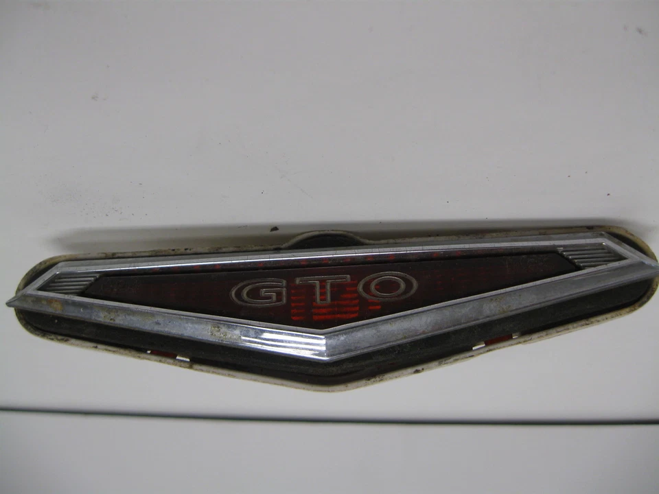 LENTE MARCADOR PONTIAC GTO ROJO CON CARCASA 24 SAE PT 69 Foto 2 de 2