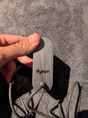 Original Dyson Netzteil 217160-03 Ladegerät 30,45V 1,1A für V10 V11 V12 V15 - Bild 1 von 3