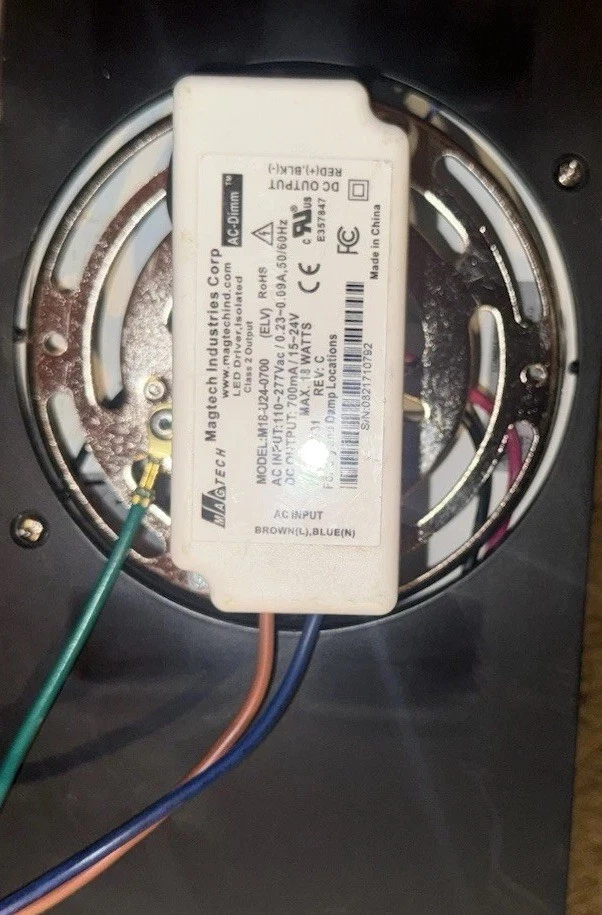 QB2 LED Wall Sconce - White Modern Wall Light Brand New In Box - Image 4 of 4