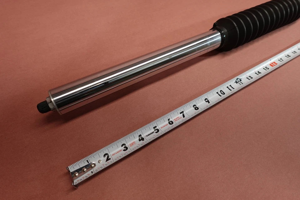 Tubo amortiguador horquilla delantera izquierda Kawasaki KLR650 1987-2007 Foto 3 de 4