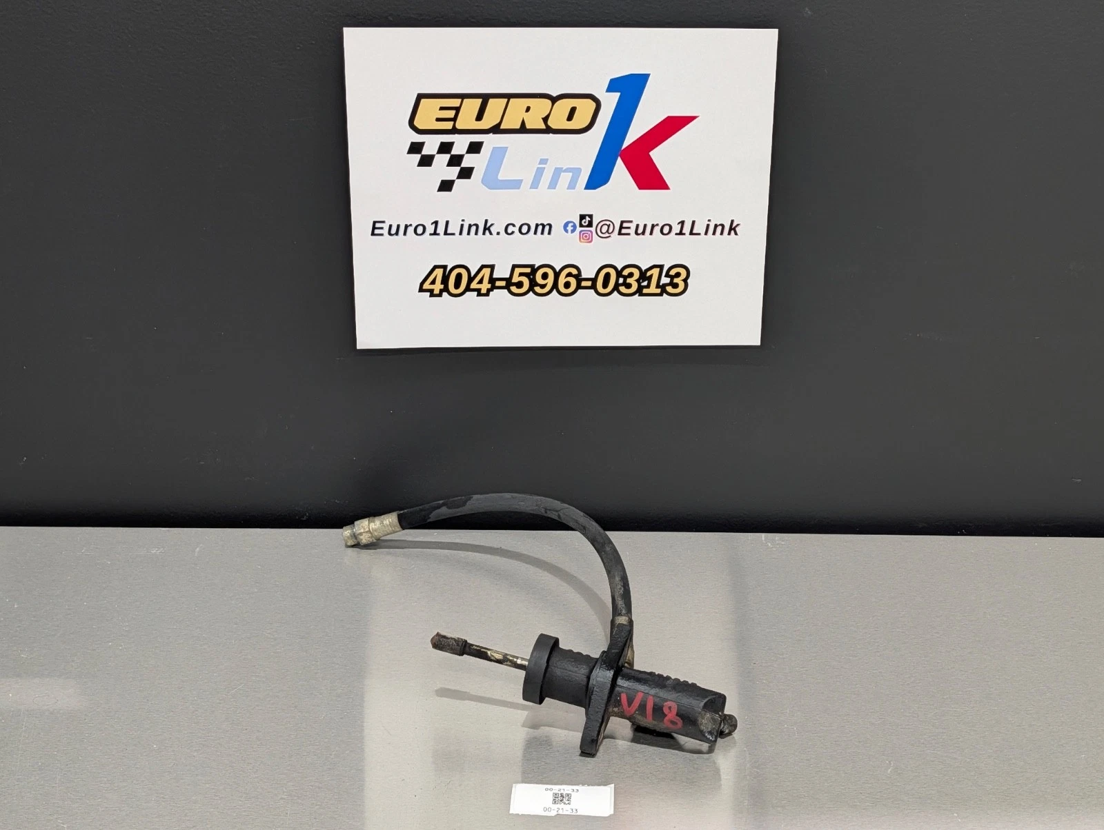 BMW Clutch Cylinder 21521159045 &ndash; Steel Vintage Part: No Universal Fitment: No Transmission Type: Manual Placement on Vehicle: Front, Lower Country of Origin: Germany Performance Part: No