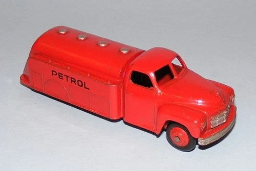 DINKY TOYS 30P STUDEBAKER PETROL TANKER ORIGINAL VINTAGE ISSUE