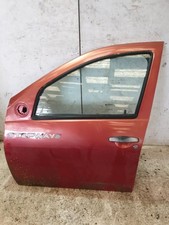 Porte avant et accessoires Dacia SANDERO