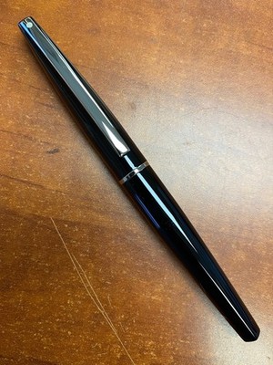Sheaffer Taranis Gloss Black Roller Ball--NO INK REFILL / PEN ONLY!! DAMAGED BOX