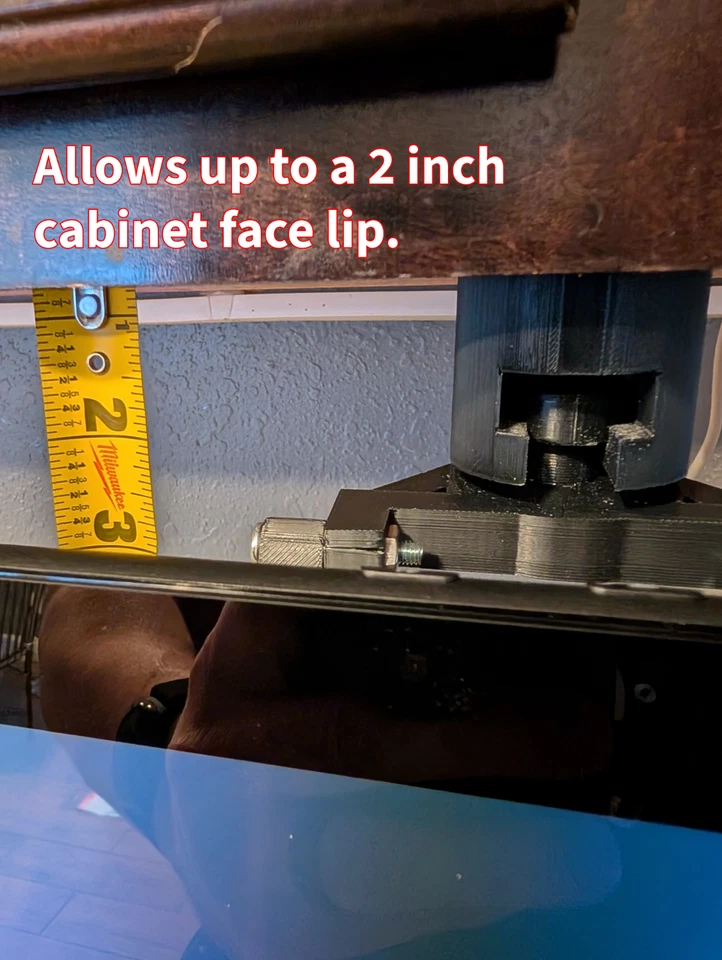 Soporte de pantalla inteligente para cocina Amazon Echo Show impreso en 3D debajo del gabinete Foto 4 de 4